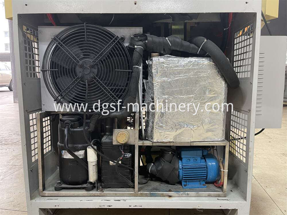 Back-part Molding Machine